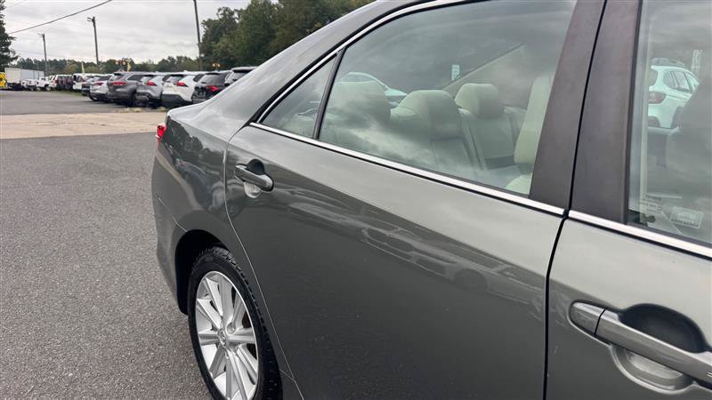 Used 2012 Toyota Camry XLE w/ Leather Pkg FWD image 25