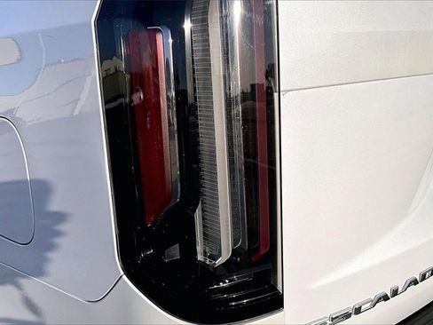Used 2023 Cadillac Escalade Sport Platinum image 33