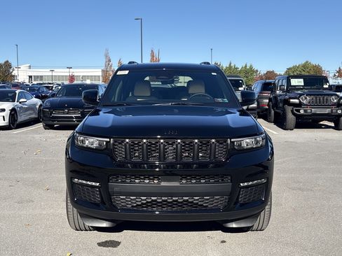 New 2025 Jeep Grand Cherokee L Limited image 2