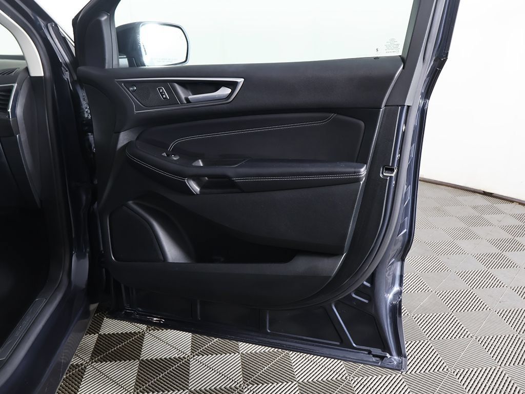 Used 2023 Ford Edge Titanium w/ Equipment Group 301A AWD/4WD image 25