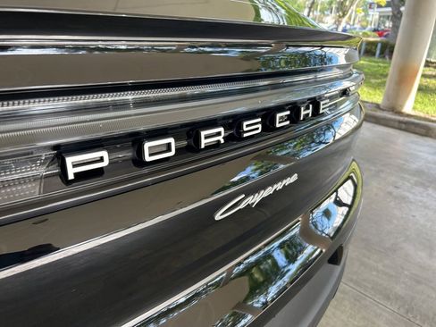 Used 2024 Porsche Cayenne Coupe w/ Premium Package Plus image 9