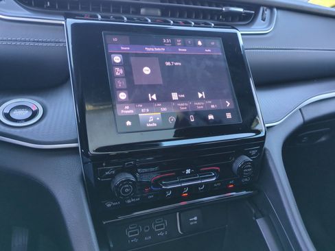 New 2025 Jeep Grand Cherokee Laredo X image 12