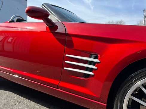 Used 2007 Chrysler Crossfire Convertible w/ Special Edition Group RWD image 17