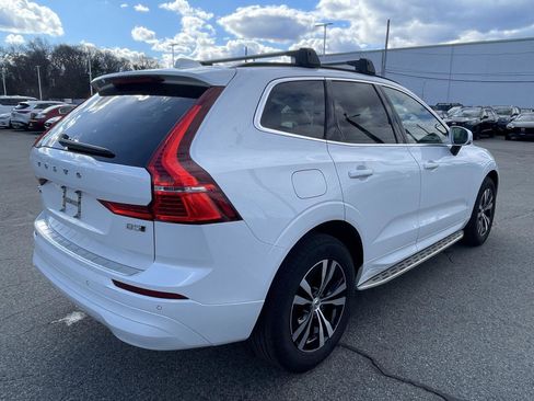 Used 2023 Volvo XC60 B5 Core image 5