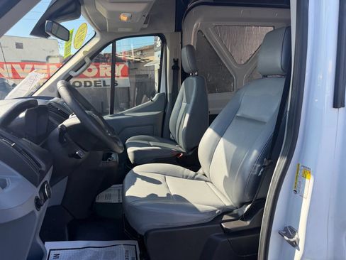 Used 2019 Ford Transit 250 148 Medium Roof RWD image 13