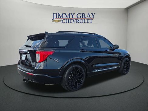 Used 2021 Ford Explorer XLT w/ Equipment Group 202A RWD image 5
