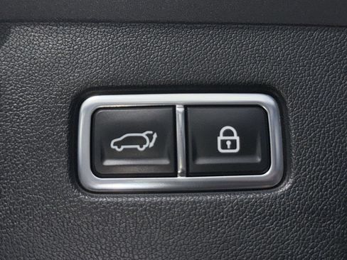 Certified 2022 Kia Sorento SX Prestige w/ Panoramic Sunroof Package image 7