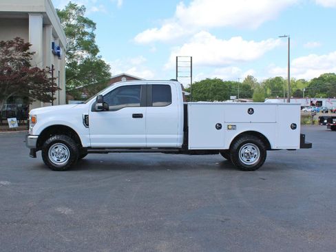 Used 2022 Ford F250 XL w/ Power Equipment Group image 11