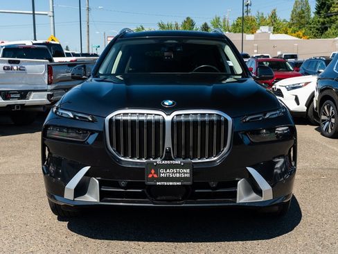 Used 2023 BMW X7 xDrive40i image 2
