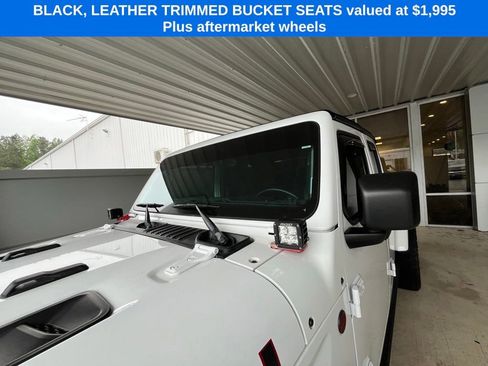 Used 2022 Jeep Gladiator Rubicon w/ LED Lighting Group AWD/4WD image 5
