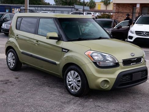 Used 2013 Kia Soul image 17