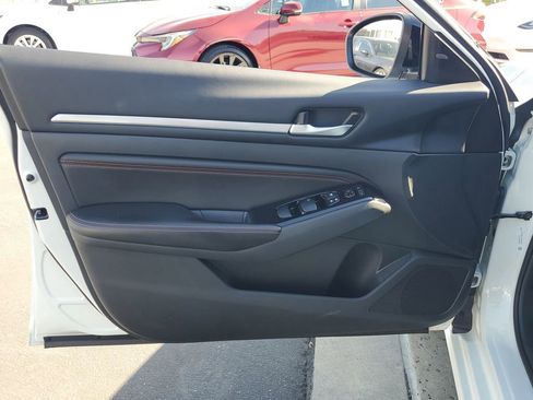 Used 2023 Nissan Altima 2.5 SR image 21