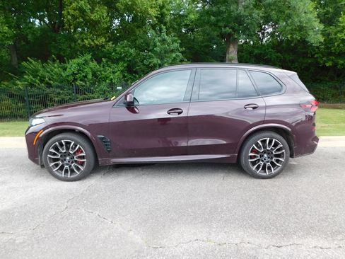 Used 2025 BMW X5 xDrive40i w/ Executive Package AWD/4WD image 2