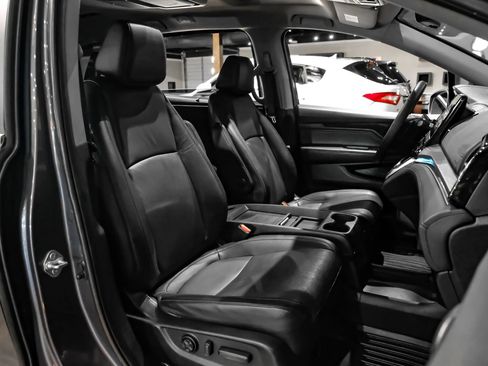 Used 2023 Honda Odyssey Touring image 37