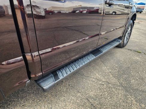 Used 2019 Ford F150 Lariat w/ Equipment Group 502A Luxury AWD/4WD image 15