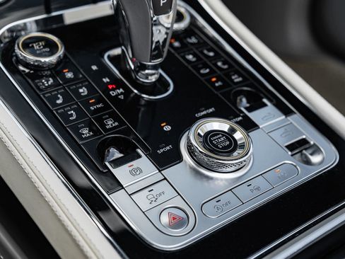 Used 2022 Bentley Continental GT image 21
