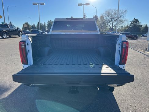 New 2026 GMC Sierra 2500 SLT w/ Max Trailering Package AWD/4WD image 23
