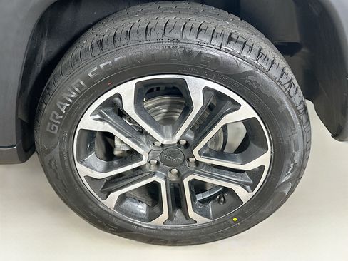 Used 2022 Jeep Compass Limited AWD/4WD image 11