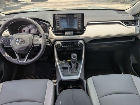 Used 2022 Toyota RAV4 XLE Premium FWD image 16