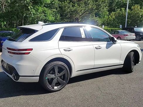 Used 2024 Genesis GV70 3.5T Sport w/ Sport Prestige Package AWD/4WD image 8