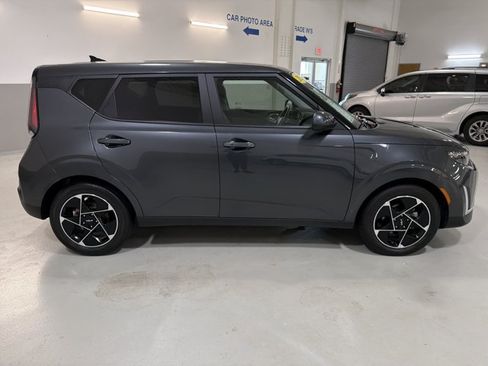 Used 2023 Kia Soul EX FWD image 10