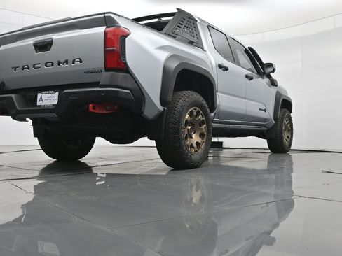Used 2024 Toyota Tacoma Trailhunter image 50