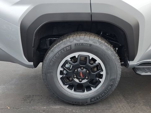 New 2026 Toyota 4Runner 4WD image 30