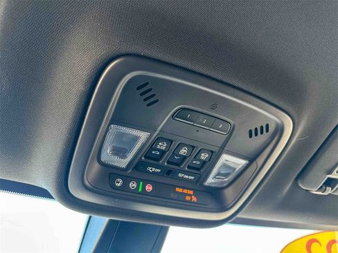 Used 2022 Chevrolet Traverse High Country w/ LPO, Floor Liner Package image 38