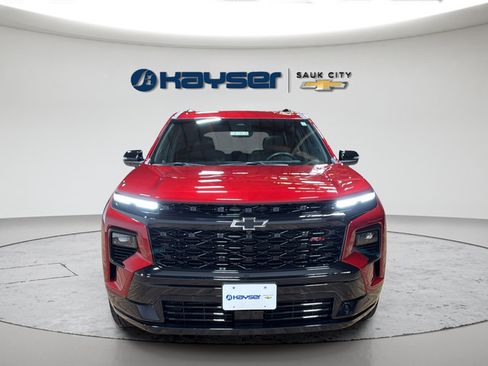 Used 2025 Chevrolet Traverse RS w/ LPO, Floor Liner Package AWD/4WD image 2