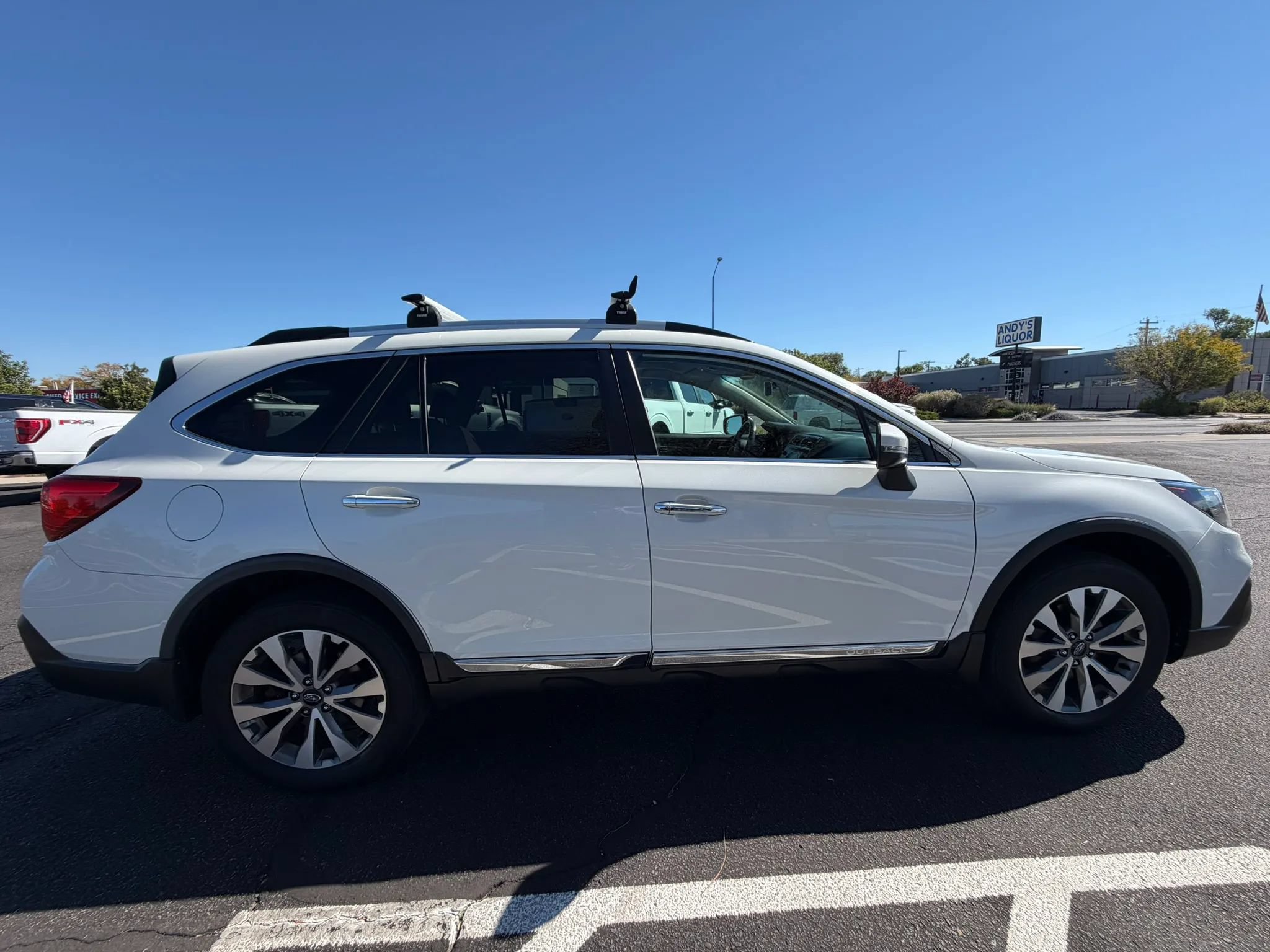 Used 2019 Subaru Outback 2.5i Touring AWD/4WD image 5