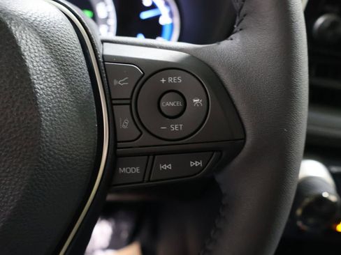 New 2025 Toyota RAV4 XLE image 27