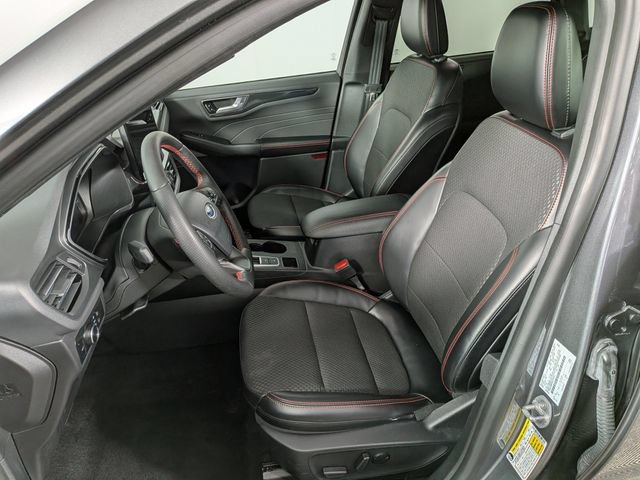 Used 2024 Ford Escape ST-Line w/ Tech Pack #1 AWD/4WD image 16