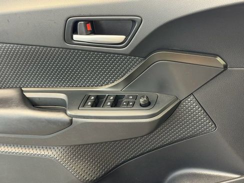 Used 2019 Toyota C-HR LE FWD image 24
