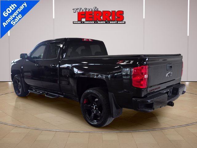 Used 2018 Chevrolet Silverado 1500 LT w/ Redline Edition AWD/4WD image 3
