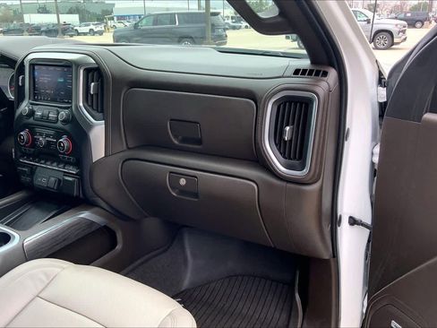 Used 2020 Chevrolet Silverado 1500 LTZ image 18
