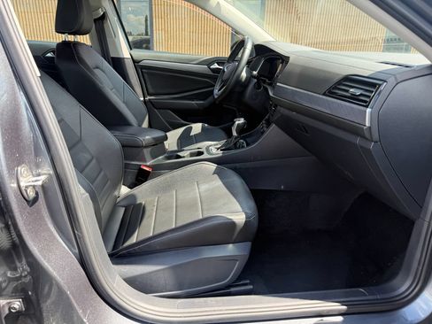 Used 2024 Volkswagen Jetta SE FWD image 14