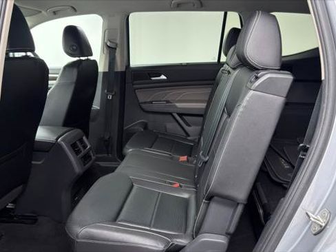 Used 2023 Volkswagen Atlas SE w/ Black Wheel Package FWD image 17