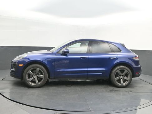 New 2026 Porsche Macan image 2