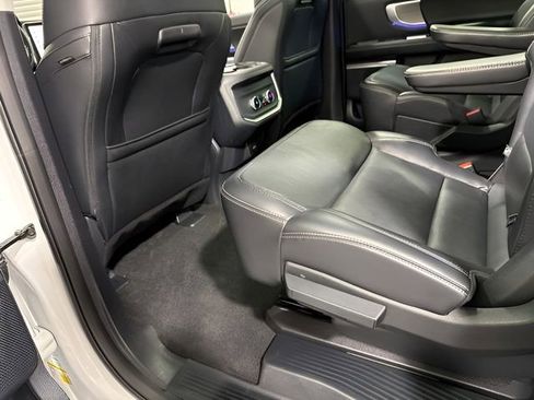 Used 2025 Ford Expedition Max Platinum AWD/4WD image 35