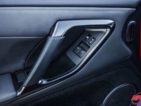 Used 2020 Nissan GT-R Premium w/ Premium Interior Package image 73