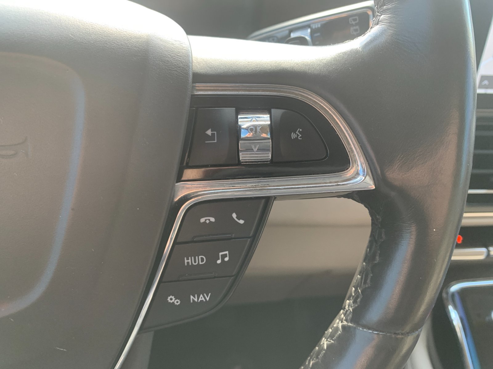 Used 2021 Lincoln Navigator Reserve w/ Luxury Package AWD/4WD image 31