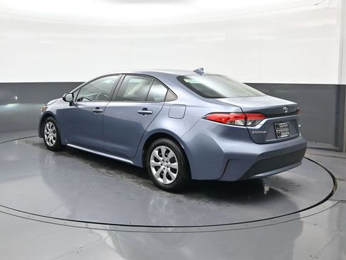 Used 2022 Toyota Corolla LE w/ Carpet Mat Package (TMS) FWD image 7