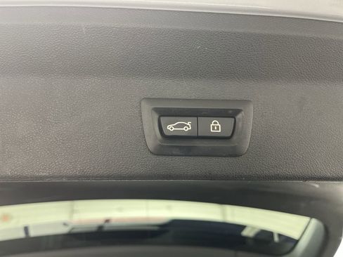 Used 2018 BMW X3 xDrive30i w/ Premium Package image 32