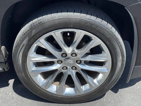 Used 2018 Cadillac Escalade ESV Premium Luxury AWD/4WD image 74