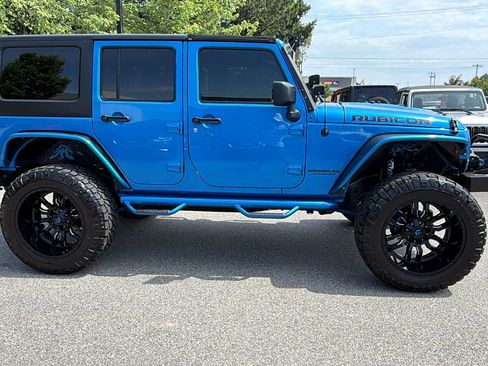 Used 2016 Jeep Wrangler Unlimited Rubicon AWD/4WD image 7