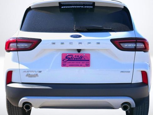 Used 2023 Ford Escape Active image 3