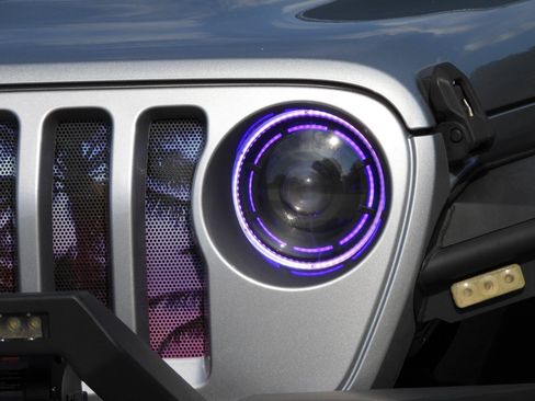 Used 2018 Jeep Wrangler Sport AWD/4WD image 6