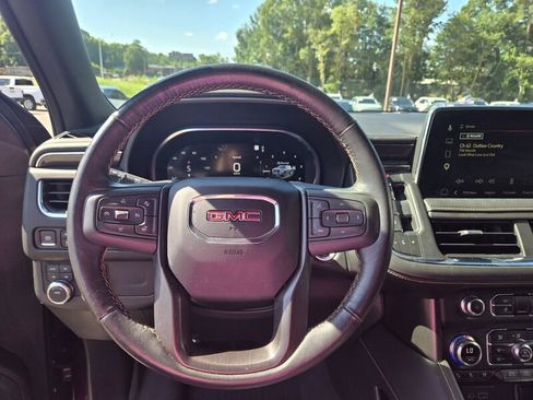 Used 2023 GMC Yukon XL AT4 w/ Technology Package AWD/4WD image 12