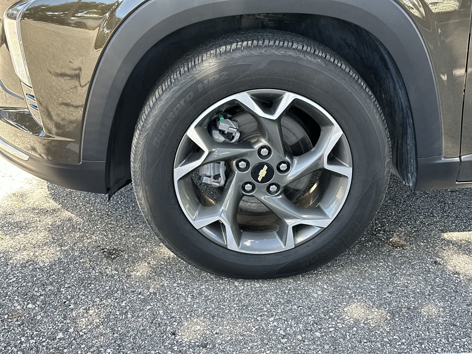 Used 2024 Chevrolet Trax LT w/ Sunroof Package FWD image 13