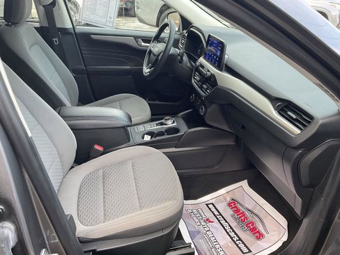 Used 2021 Ford Escape SE image 20